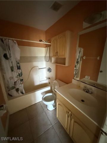 633 SW 10th PL, Cape Coral, FL 33991