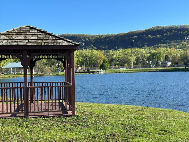 18 Maple Avenue, Garnerville, NY 10923