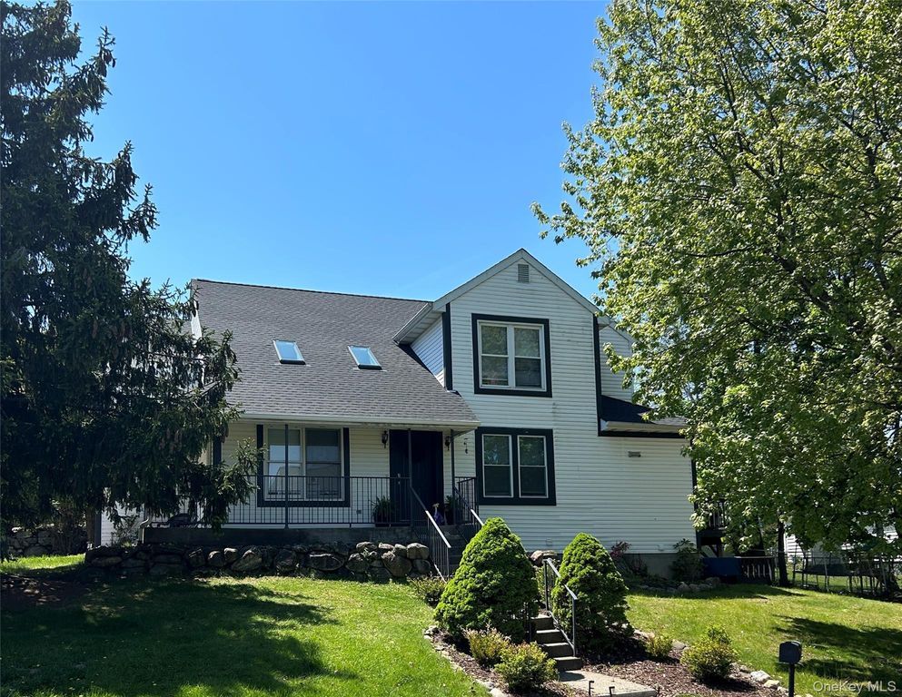18 Maple Avenue, Garnerville, NY 10923