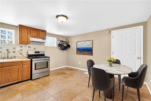 6 Browntown Road, Avella, PA 15312