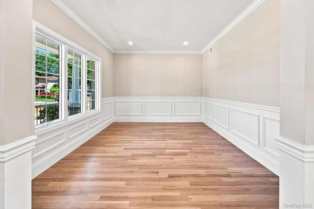 148 Latham Road, Mineola, NY 11501 — photo 5