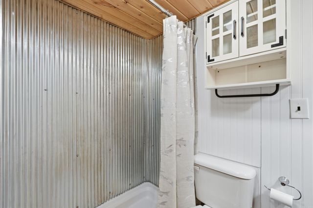 99 Roxie Ln., Greers Ferry, AR 72067