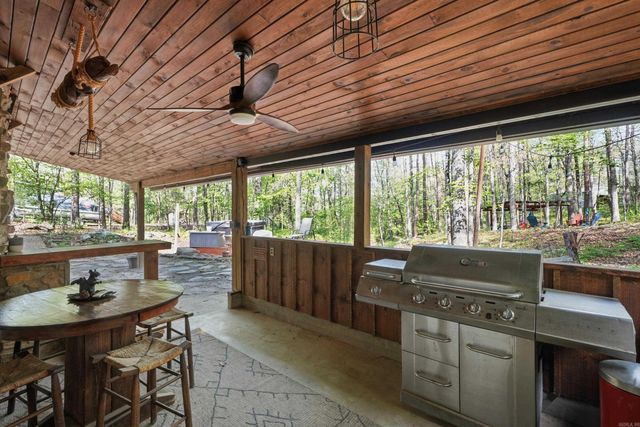 99 Roxie Ln., Greers Ferry, AR 72067