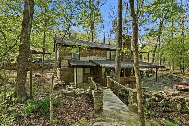 99 Roxie Ln., Greers Ferry, AR 72067