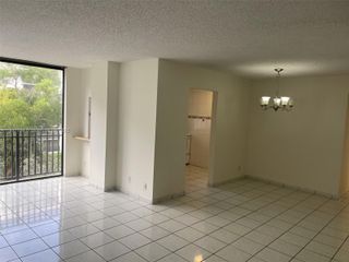 17011 N Bay Rd 406, Sunny Isles Beach, FL 33160