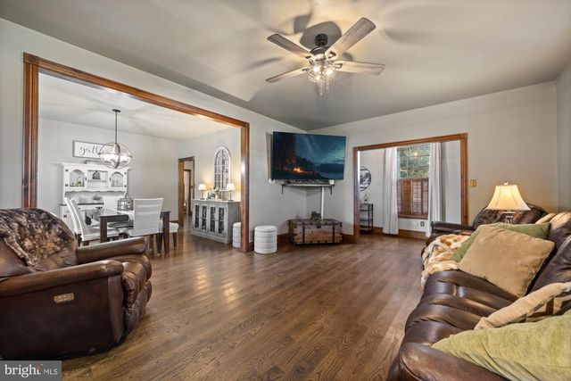 416 BROAD ST, Elmer, NJ 08318