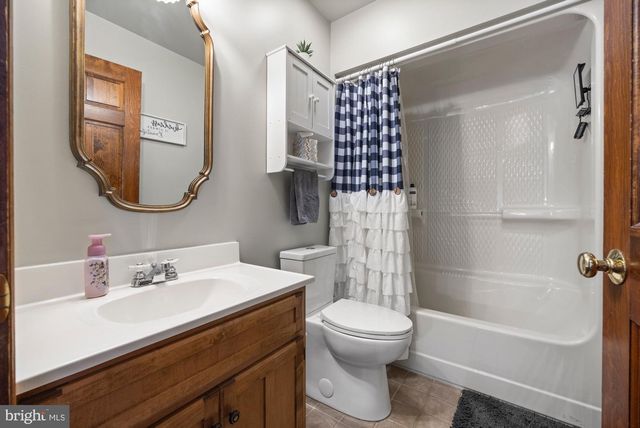 416 BROAD ST, Elmer, NJ 08318
