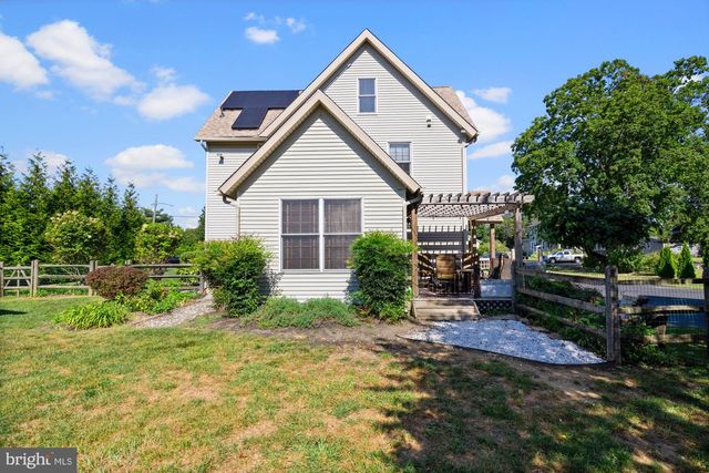 416 BROAD ST, Elmer, NJ 08318