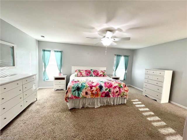 2720 1st PL, Cape Coral, FL 33909