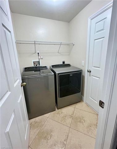 2720 1st PL, Cape Coral, FL 33909