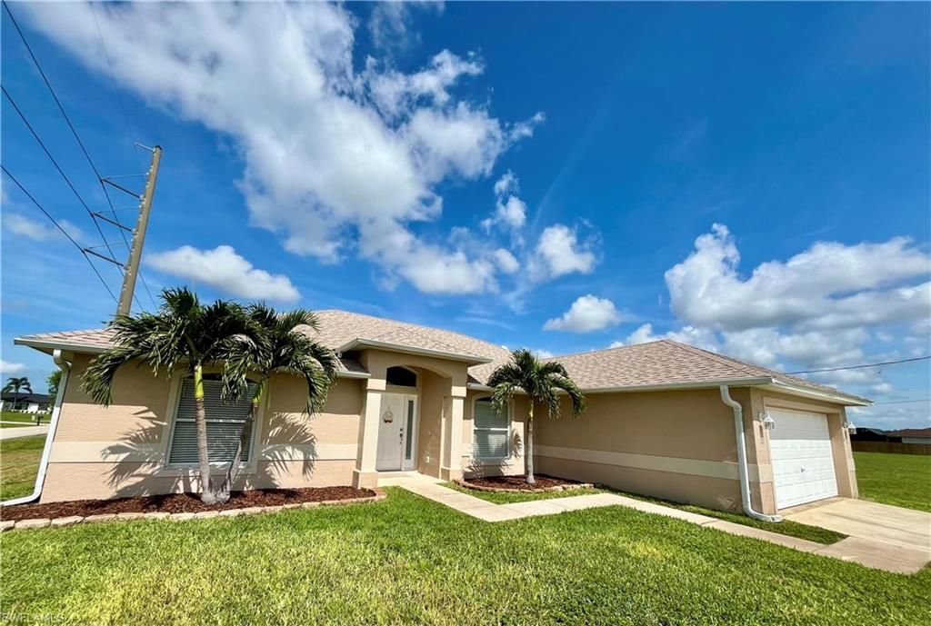 2720 1st PL, Cape Coral, FL 33909