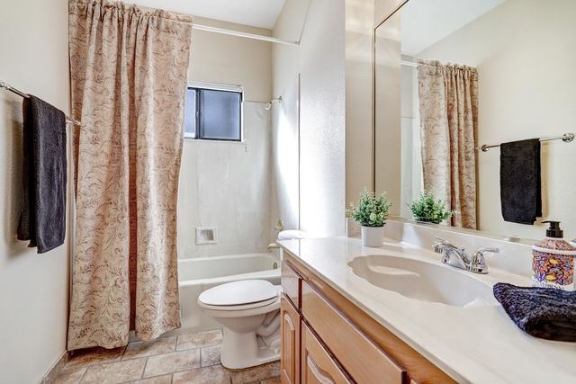 11504 Woodmar Lane NE, Albuquerque, NM 87111