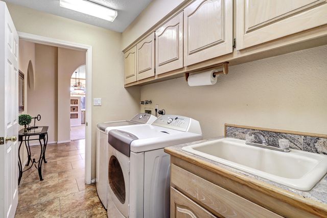 11504 Woodmar Lane NE, Albuquerque, NM 87111