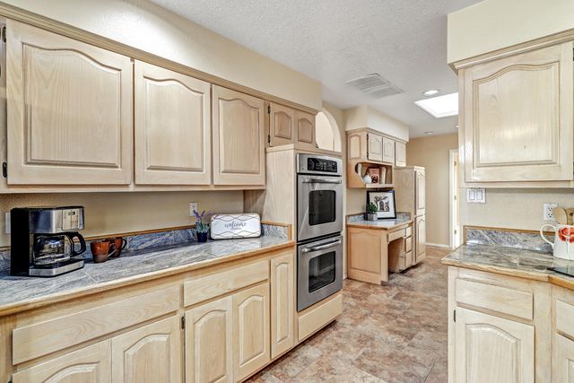 11504 Woodmar Lane NE, Albuquerque, NM 87111