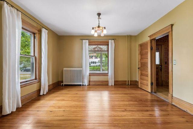 221 11th Avenue N, Hopkins, MN 55343