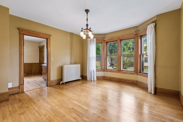 221 11th Avenue N, Hopkins, MN 55343