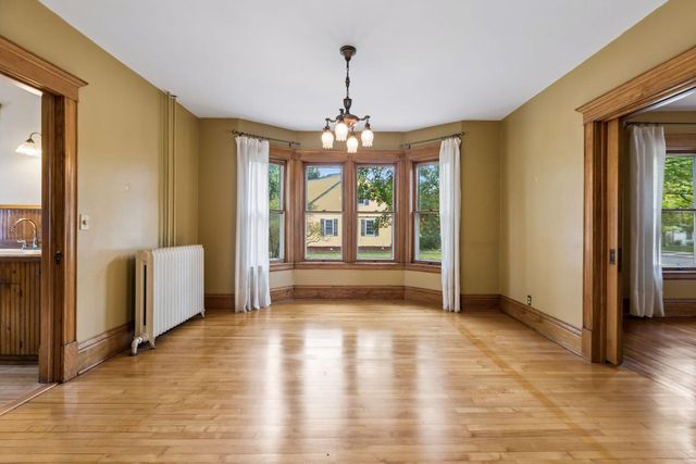 221 11th Avenue N, Hopkins, MN 55343