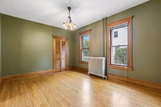 221 11th Avenue N, Hopkins, MN 55343