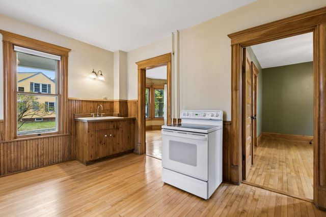 221 11th Avenue N, Hopkins, MN 55343