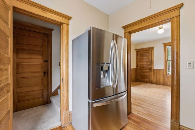 221 11th Avenue N, Hopkins, MN 55343