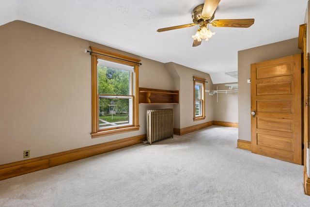221 11th Avenue N, Hopkins, MN 55343