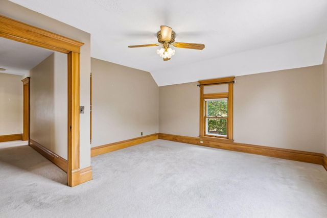 221 11th Avenue N, Hopkins, MN 55343