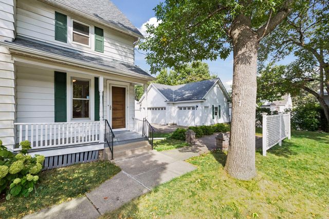 221 11th Avenue N, Hopkins, MN 55343