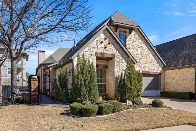 703 N Avalon Court, Granbury, TX 76048