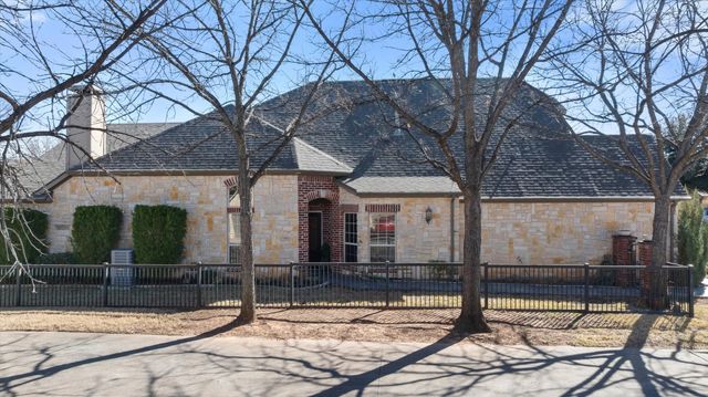 703 N Avalon Court, Granbury, TX 76048