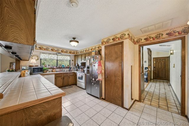 1514 Timber Ridge Road, Cleveland, OK 74020