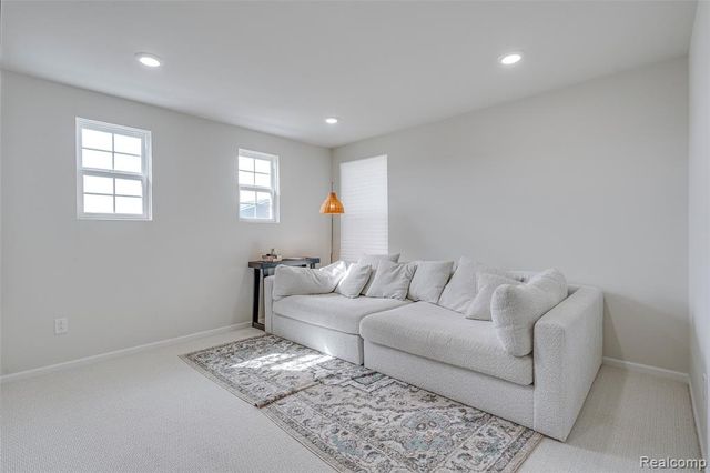 6037 Fieldstone Circle, South Lyon, MI 48178