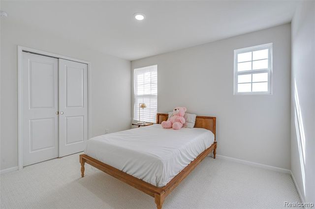 6037 Fieldstone Circle, South Lyon, MI 48178