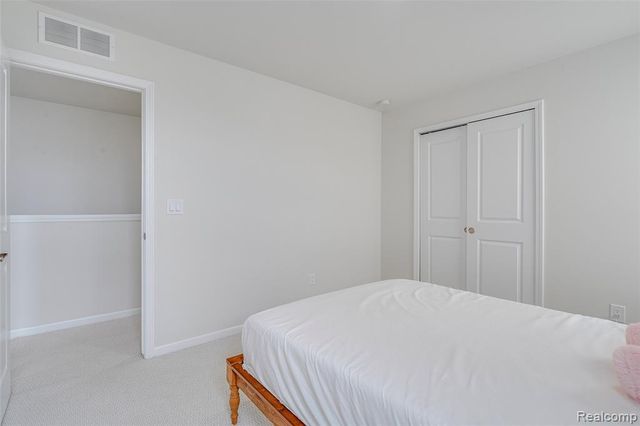 6037 Fieldstone Circle, South Lyon, MI 48178