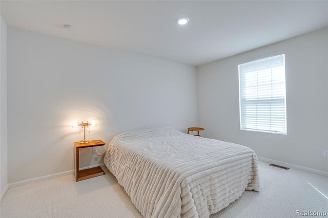 6037 Fieldstone Circle, South Lyon, MI 48178