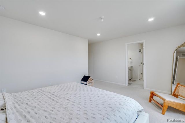 6037 Fieldstone Circle, South Lyon, MI 48178