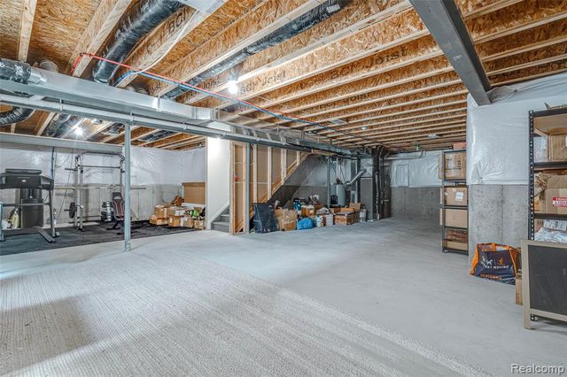 6037 Fieldstone Circle, South Lyon, MI 48178