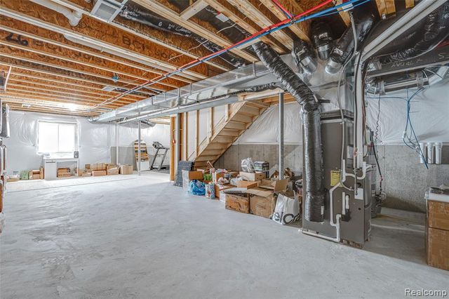 6037 Fieldstone Circle, South Lyon, MI 48178