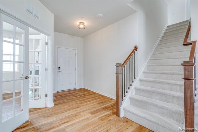 6037 Fieldstone Circle, South Lyon, MI 48178