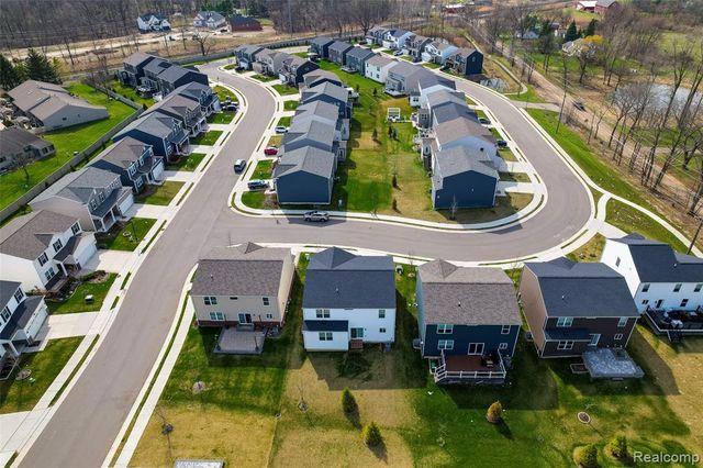 6037 Fieldstone Circle, South Lyon, MI 48178
