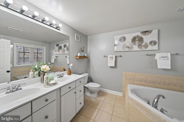 8015 SAMUEL WALLIS ST, Lorton, VA 22079