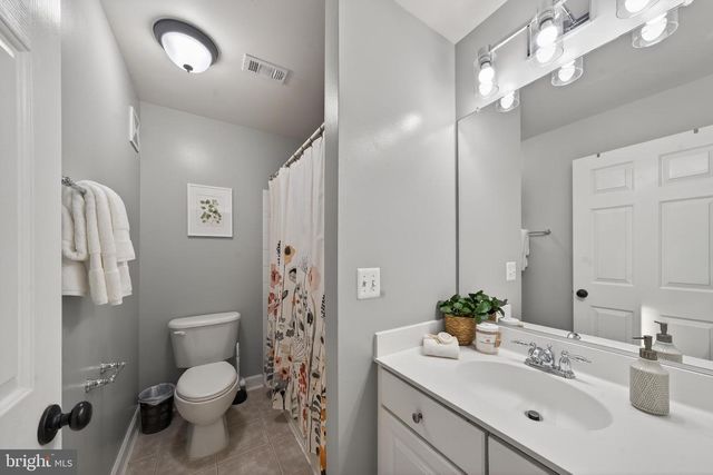 8015 SAMUEL WALLIS ST, Lorton, VA 22079