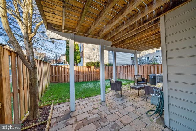 8015 SAMUEL WALLIS ST, Lorton, VA 22079