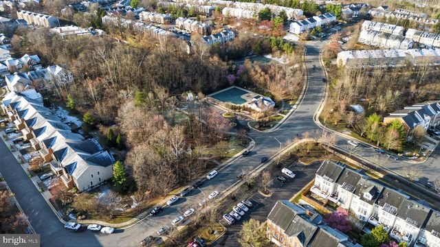 8015 SAMUEL WALLIS ST, Lorton, VA 22079