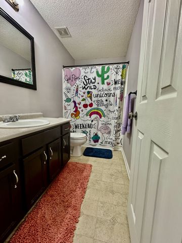 937 Commission Dr, Clarksville, TN 37042