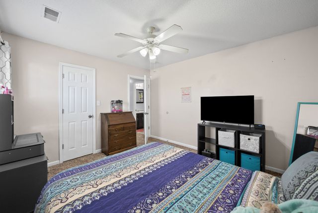 937 Commission Dr, Clarksville, TN 37042