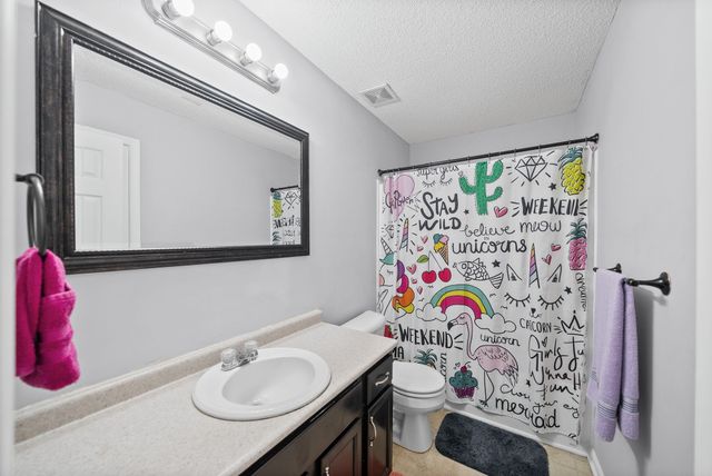 937 Commission Dr, Clarksville, TN 37042