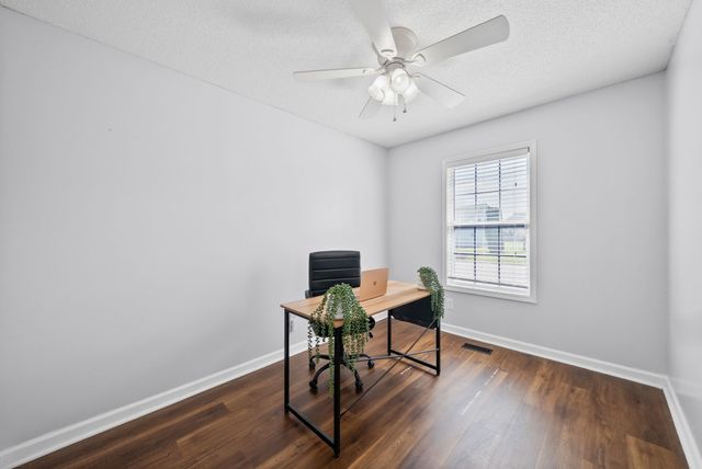 937 Commission Dr, Clarksville, TN 37042