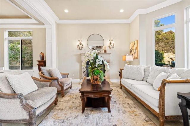 325 N Terrace View, Monrovia, CA 91016