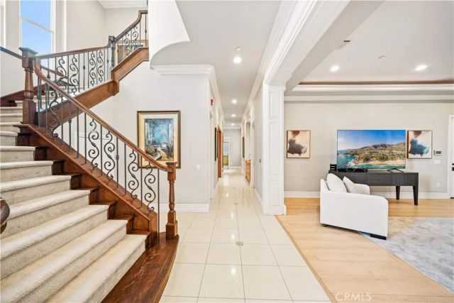 325 N Terrace View, Monrovia, CA 91016
