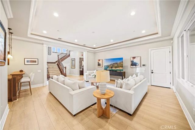 325 N Terrace View, Monrovia, CA 91016